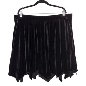 Hot Topic Batwing Hem Velvet Skirt